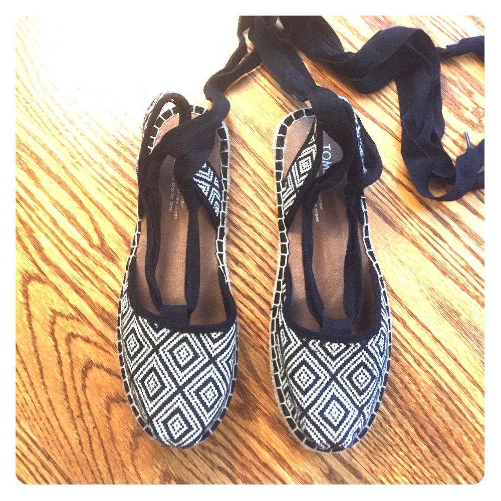 Toms lace up espadrilles.