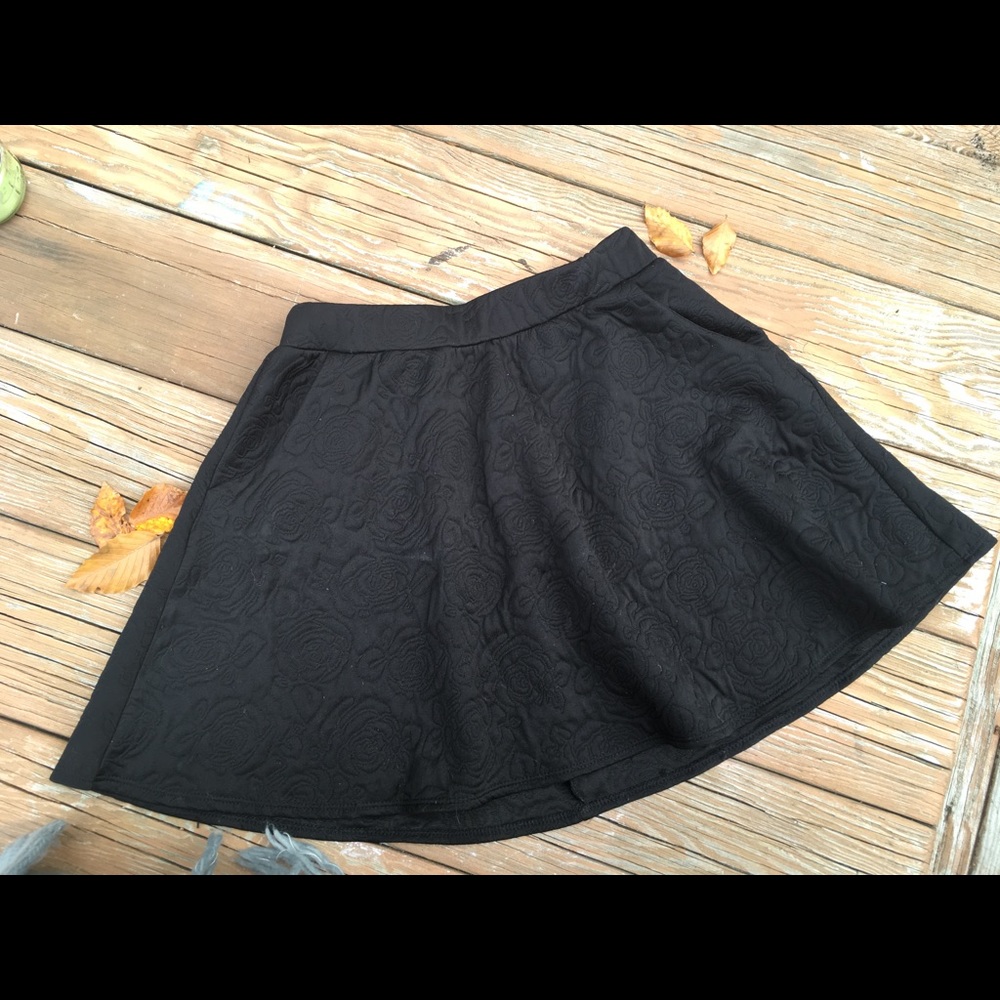 Black medium skater skirt rose detail