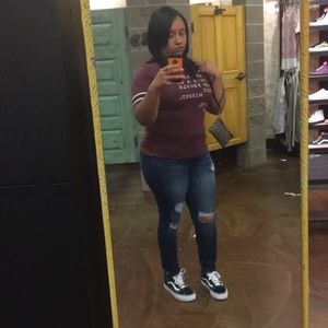 Meet your Posher, Ebony