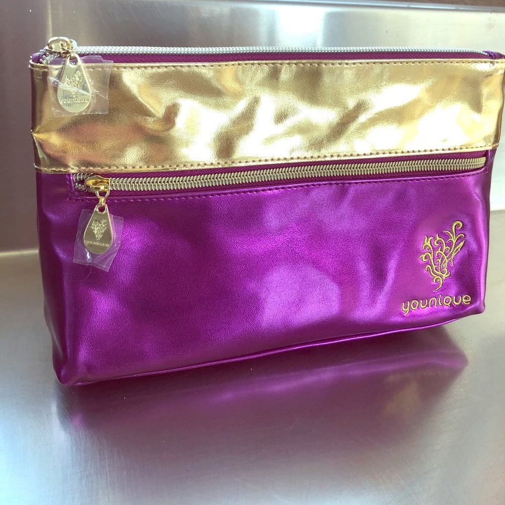 Younique cosmetic bag