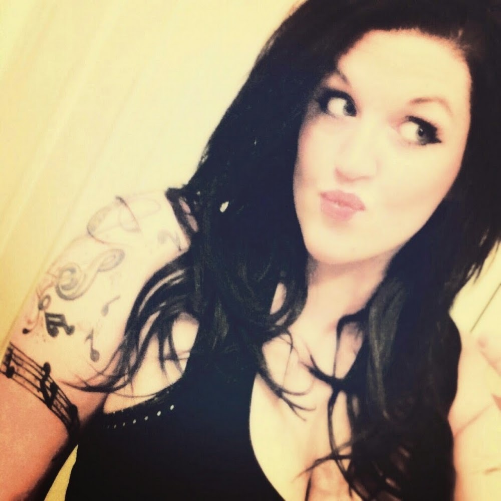 Meet your Posher, Della