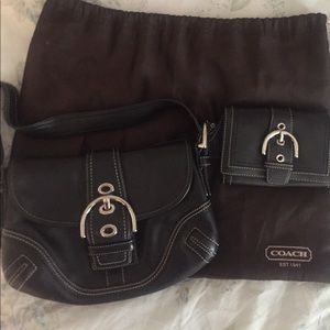 Coach Shoulder bag with matching wallet! Classic!