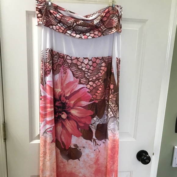 Beautiful flower skirt - Picture 1 of 3