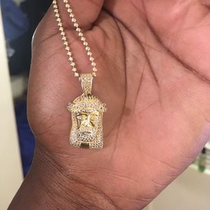 Jesus face charm and chain!