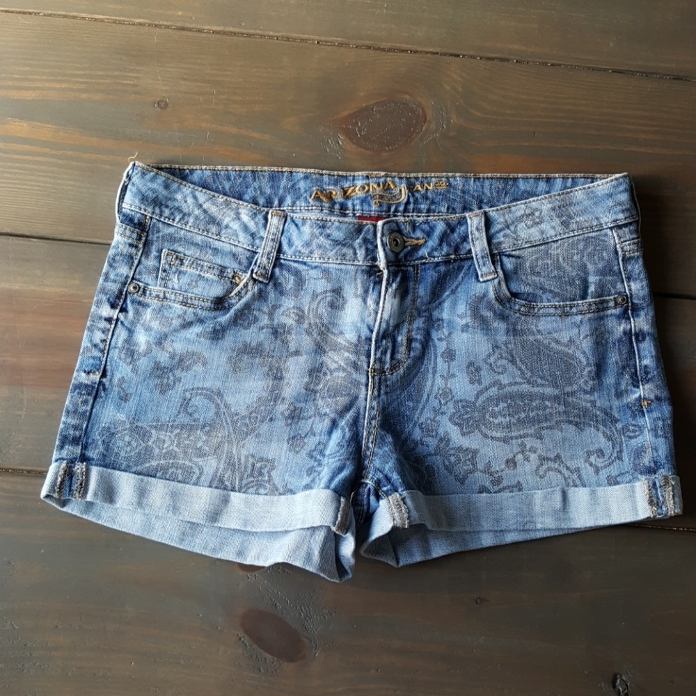 EUC Arizona Paisley Print Roll-Up Jean Shorts