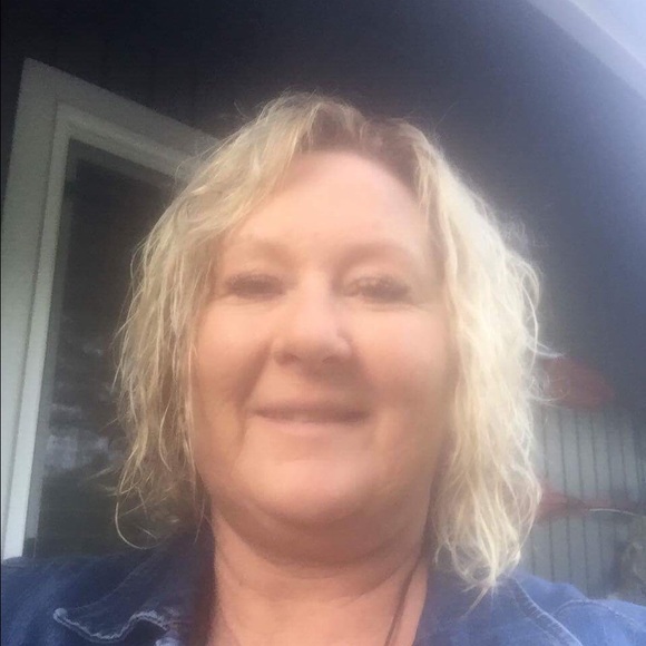 Meet your Posher, Brenda - Picture 1 of 1