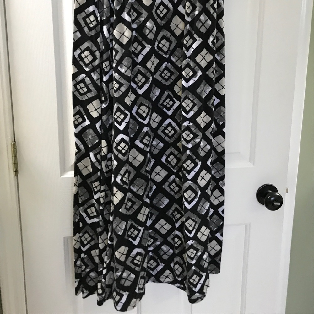 Patterned skirt - Picture 2 of 3
