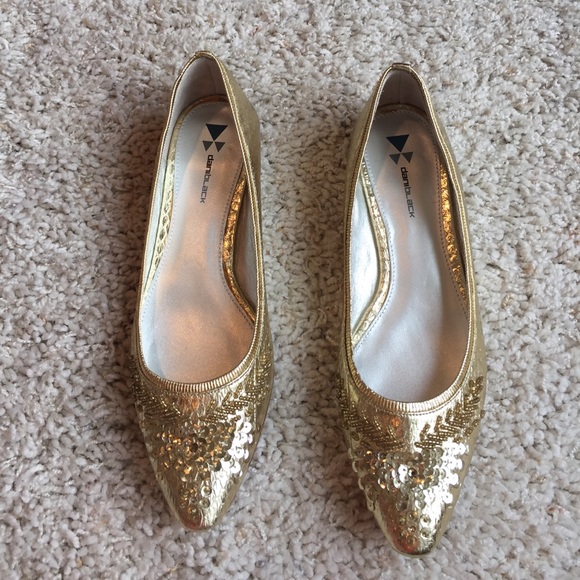gold sequin flat shoes