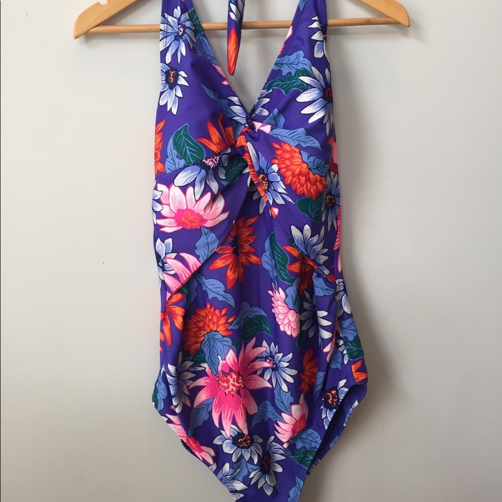Old Navy Maternity Swim Suit - L