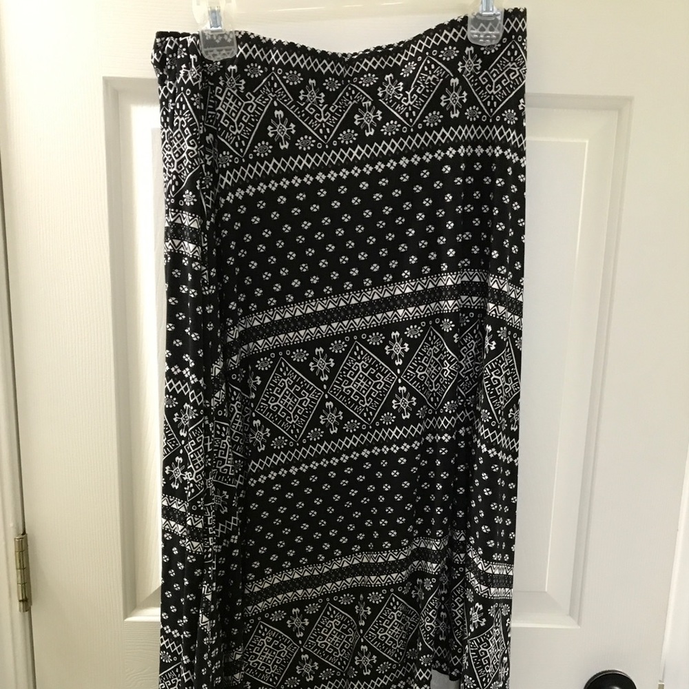 Handkerchief bottom skirt