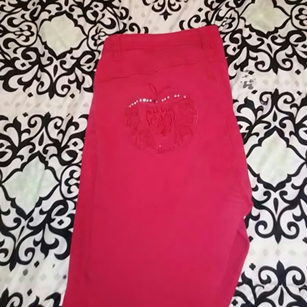 🍎 apple bottom jeans