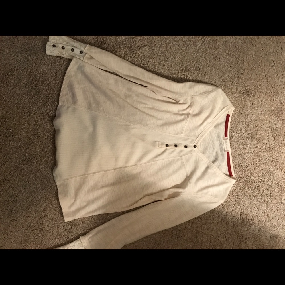 Altar’d state cream tee