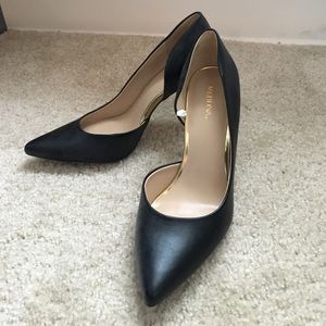 Black Pumps
