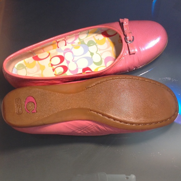 Pink patent leather Coach Flats - Picture 3 of 3