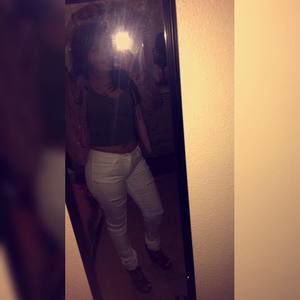 Meet your Posher, Crystal