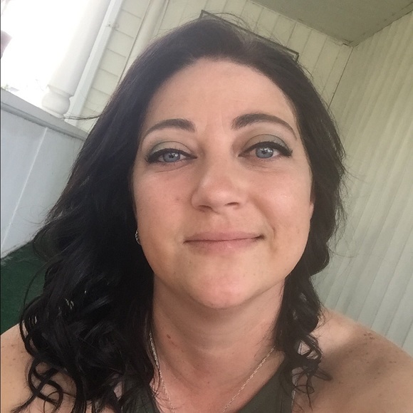 Meet your Posher, Shannon - Picture 1 of 1