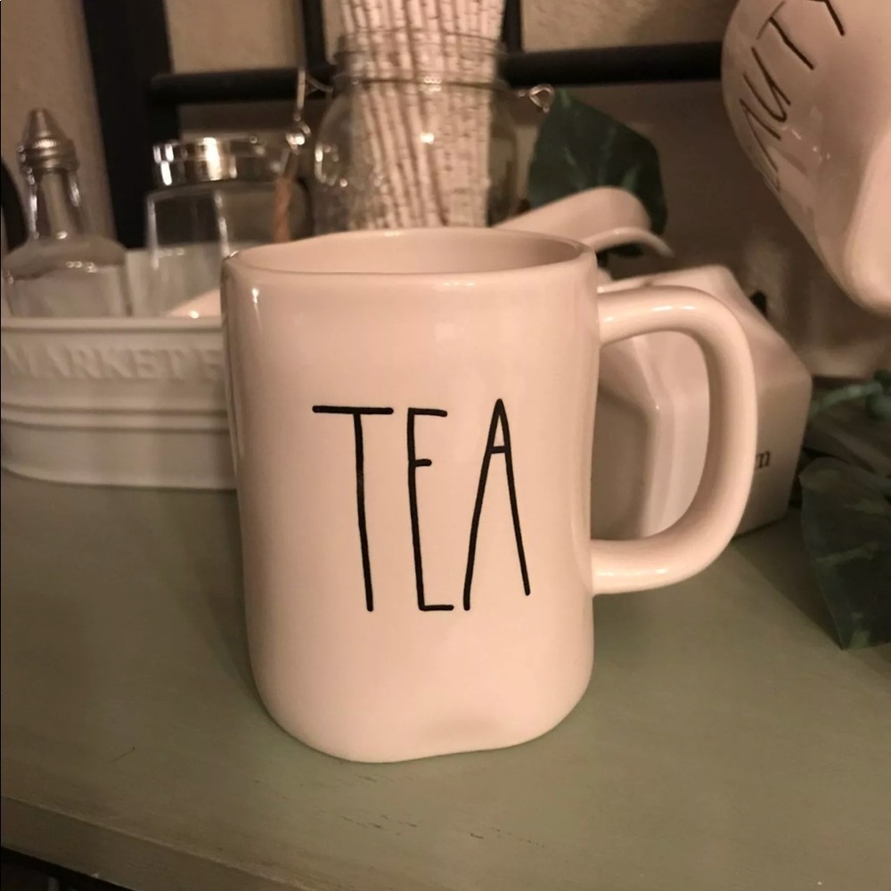 Rae Dunn tea mug