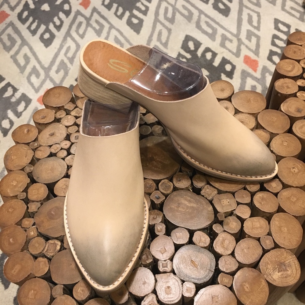 Backless mules
