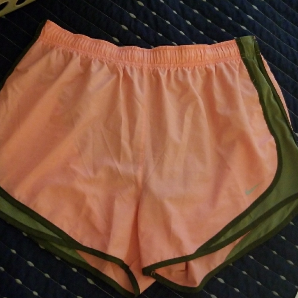 Women's Nike 3" Dry Tempo Running Shorts