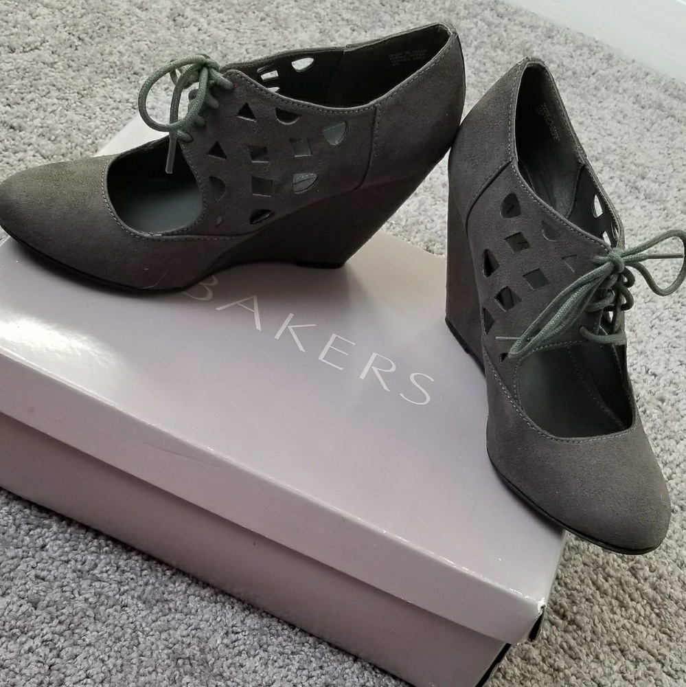 BAKERS wedge bootie