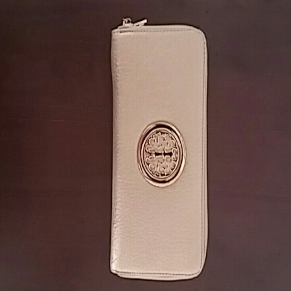 Double zipper wallet