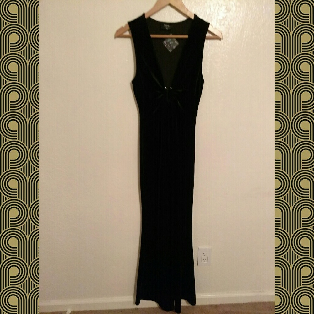 Black velvet dress