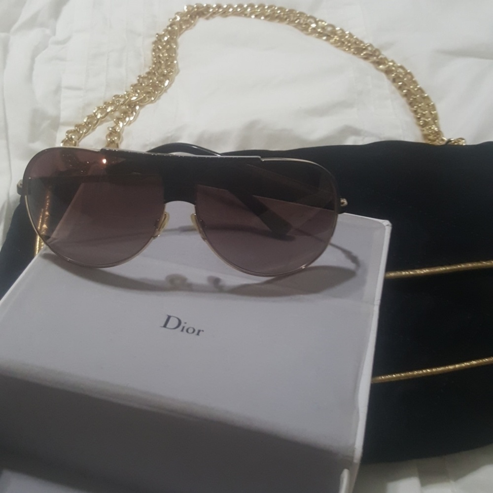 Dior sunglasses Cat Aviators.