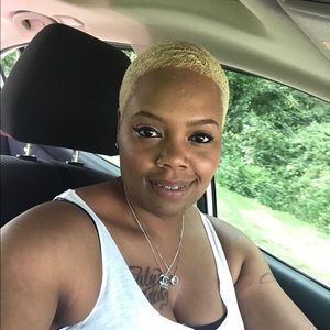 Meet your Posher, Karla