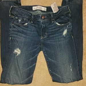 Abercrombie and Fitch  skinny jeans size  26 x 29.