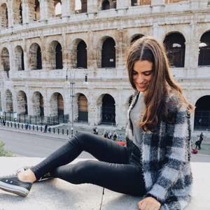 Meet your Posher, Costanza