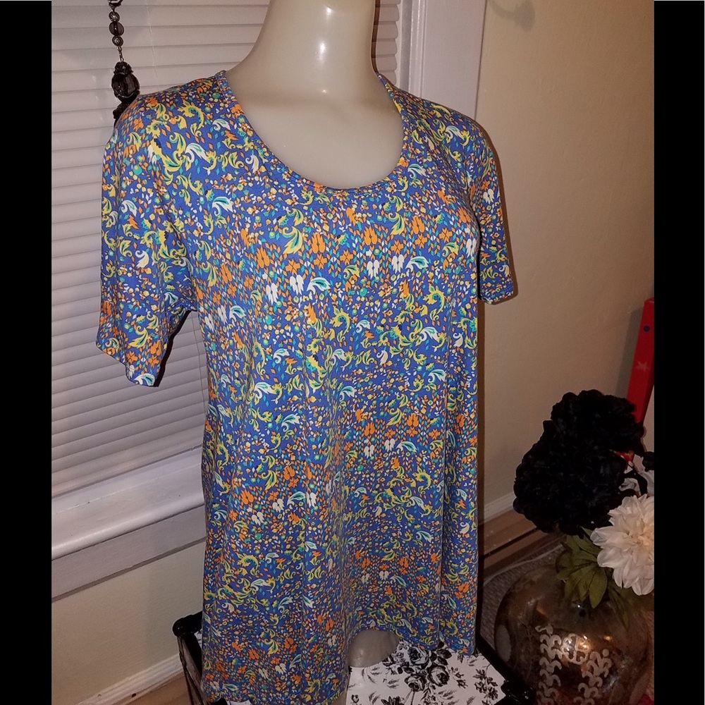 LuLaRoe perfect tee
