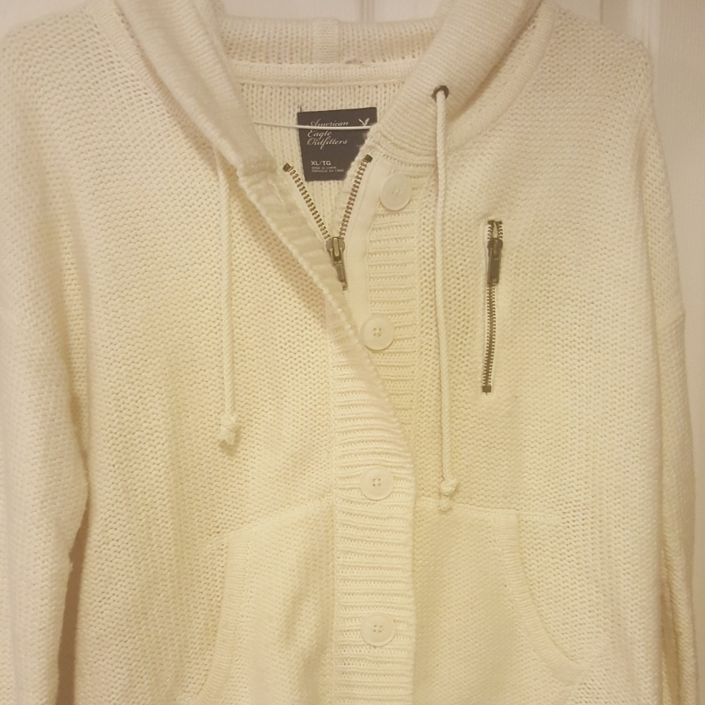 Cream American Eagle zip up hooded sweater