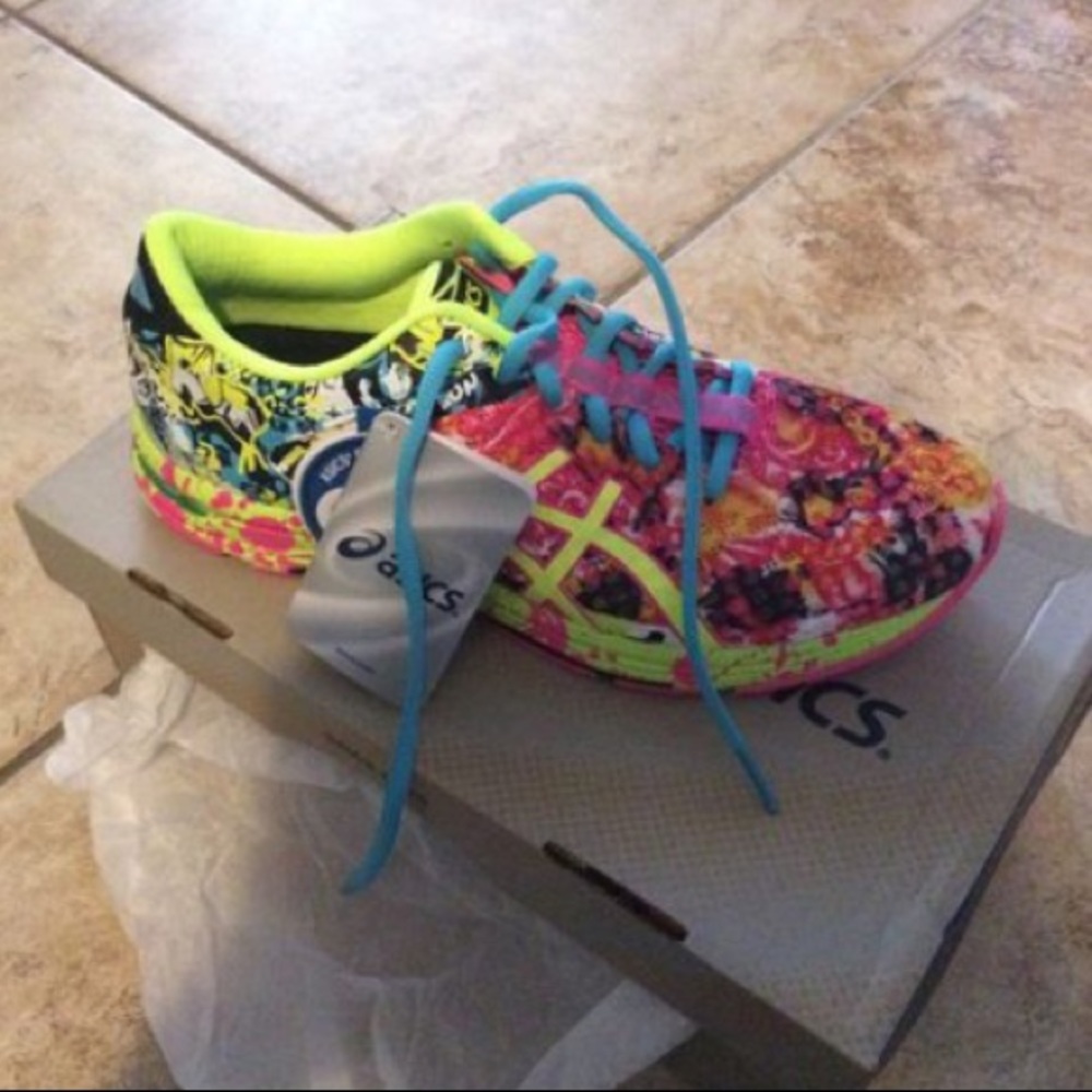 ASICS TriNossa 8.5