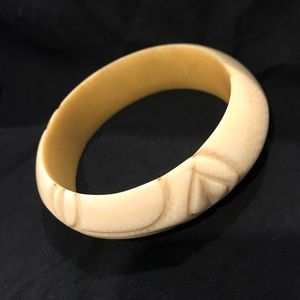 Vintage Ivory Bangle Bracelet 3”