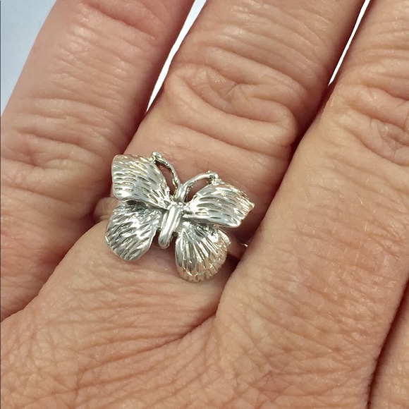 .925  sterling silver butterfly ring - Picture 3 of 5