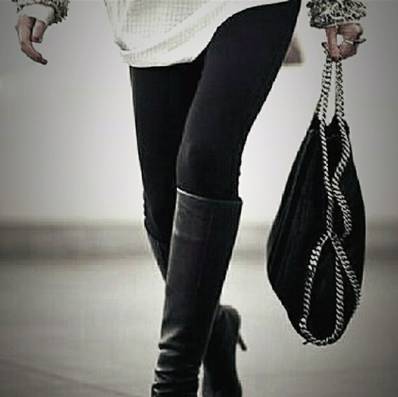 🌟NEW! Best Selling High Waist Fleece Leggings - Picture 4 of 6