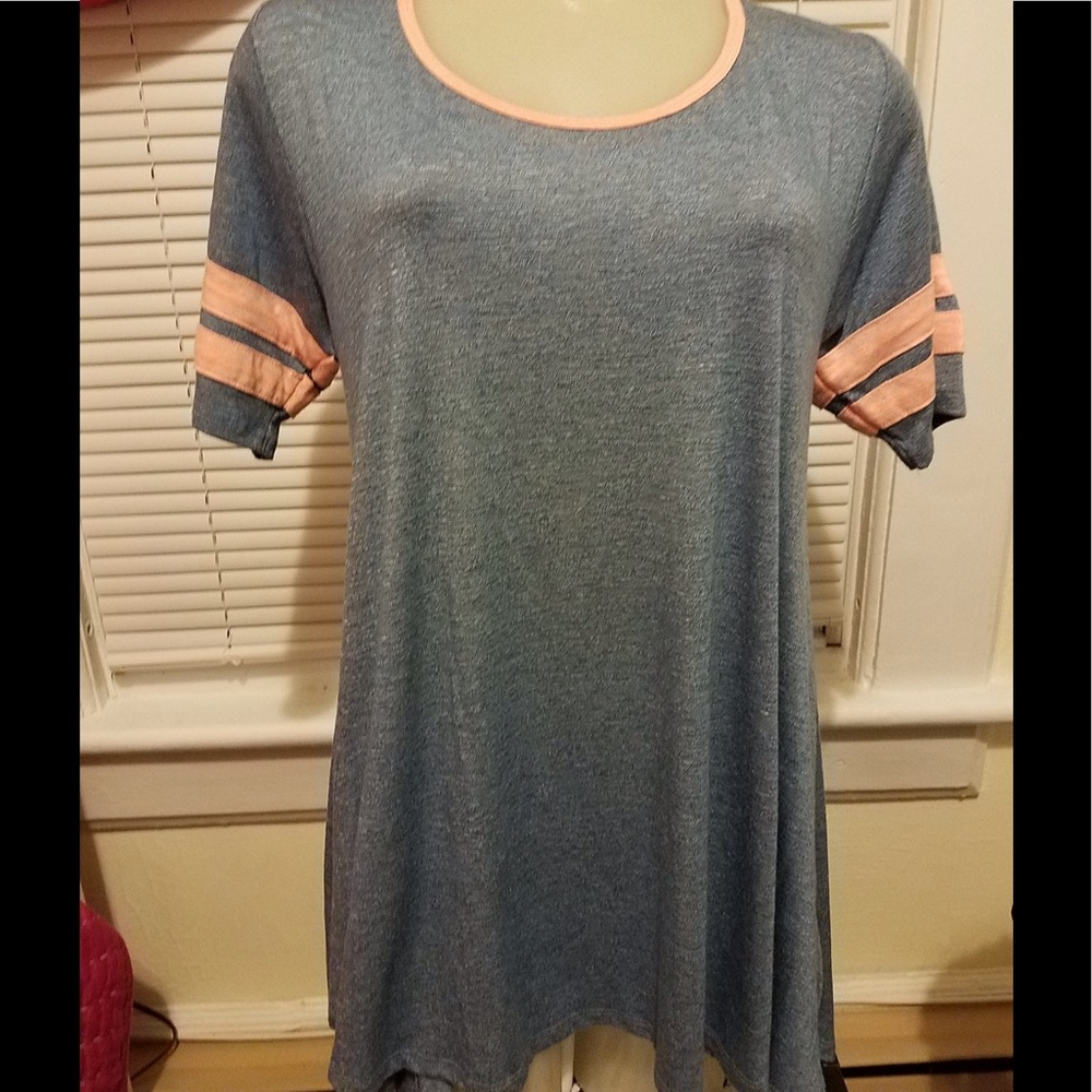 LuLaRoe perfect tee