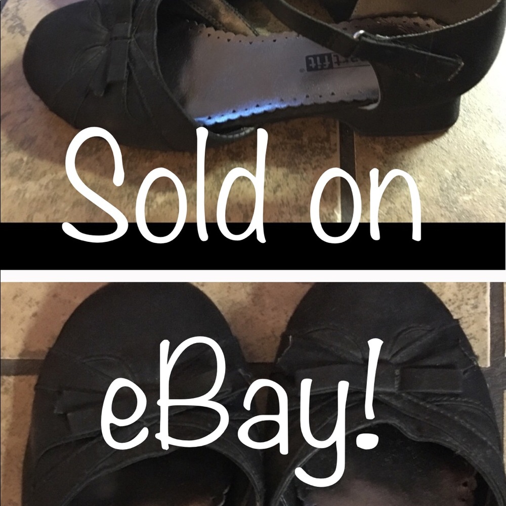 ‼️SOLD ON EBAY‼️Girls Smartfit heeled sandal