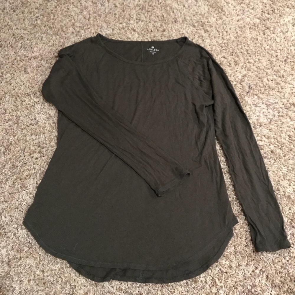 Athleta hunter green long sleeve shirt