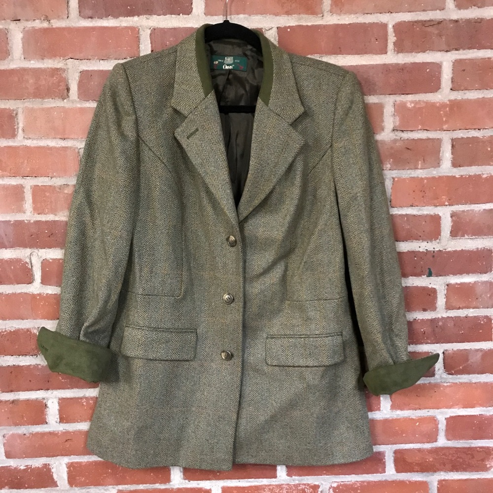 Equestrian chic wool tweed blazer by Orvis green