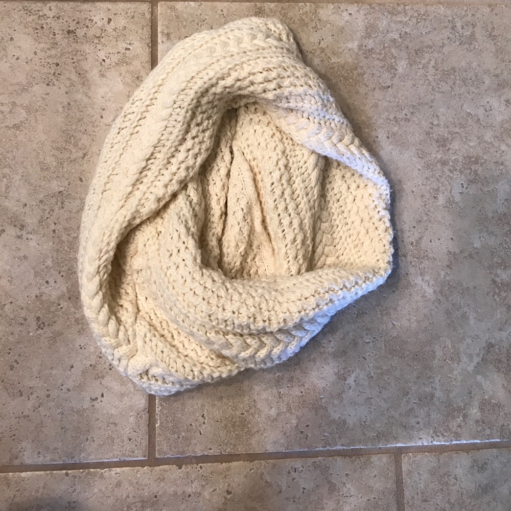 Gap cowl neck scarf.