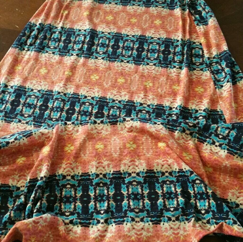 Maxi skirt super soft and cute design!