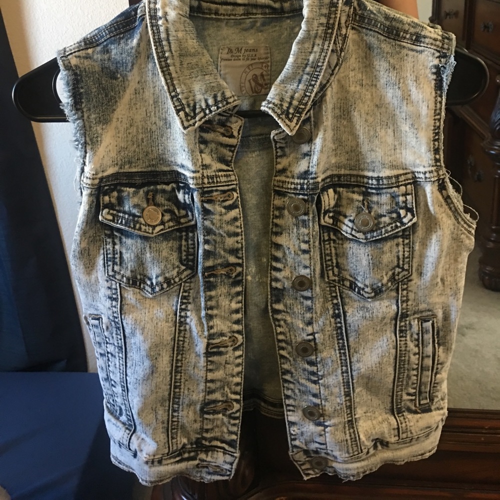 Acid wash denim vest