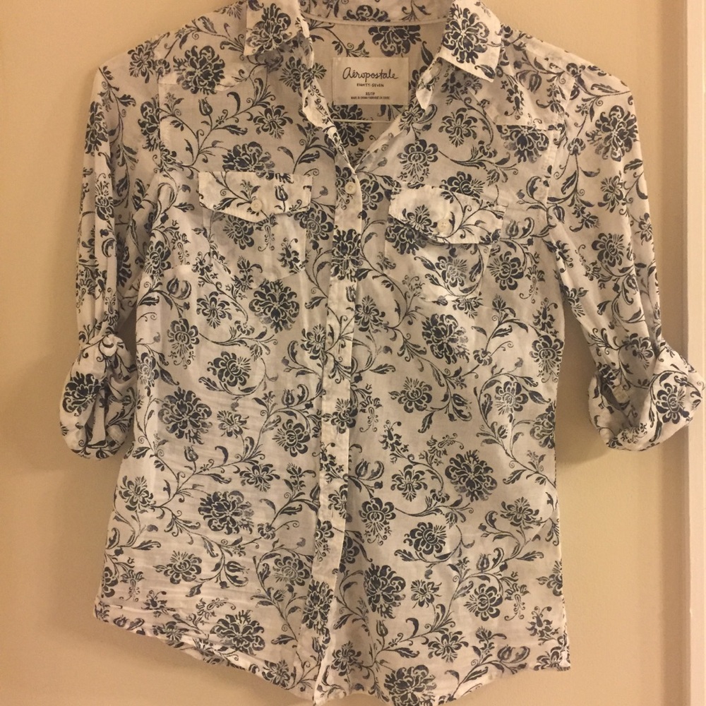 Adorable light weight Floral button down