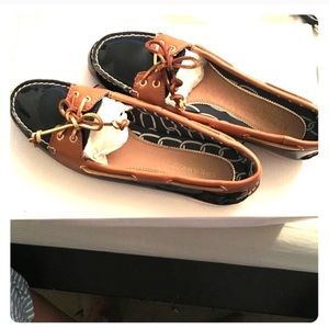 Sperry's top sided boat shoe