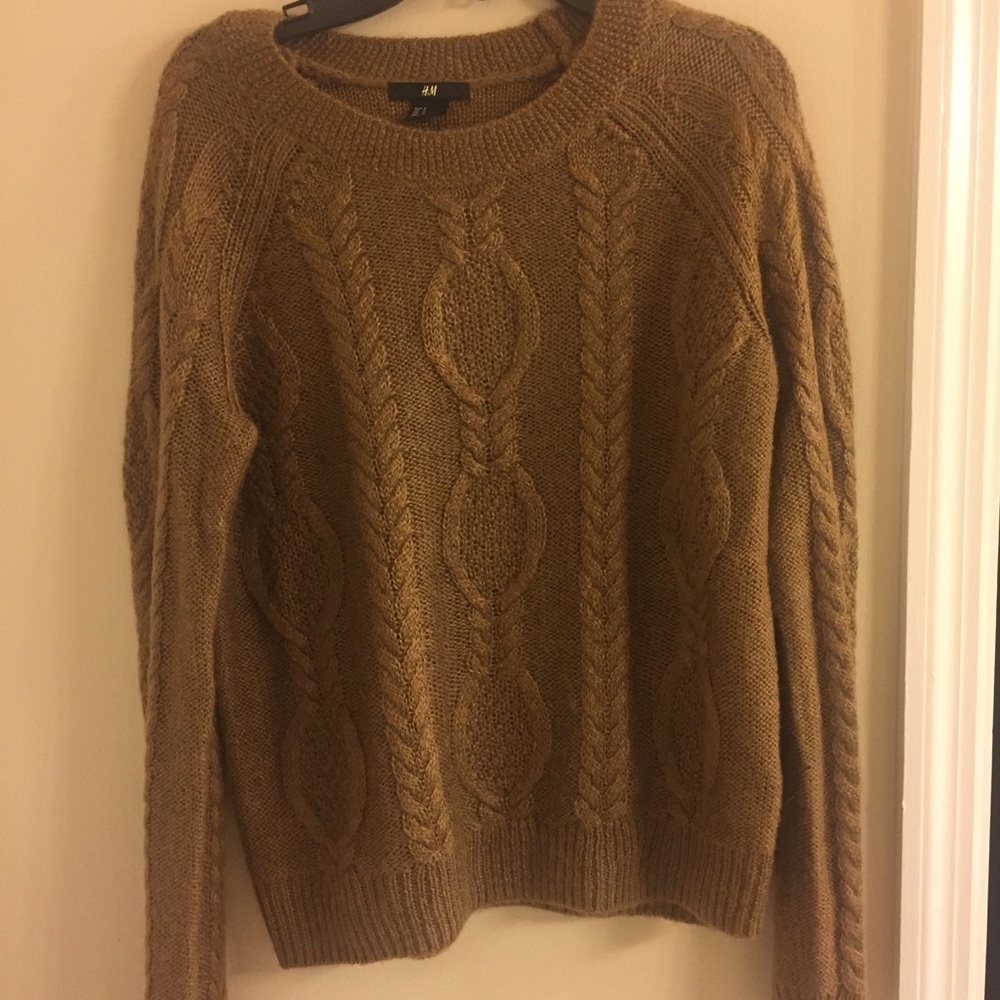 Cozy camel colored sweater by HM