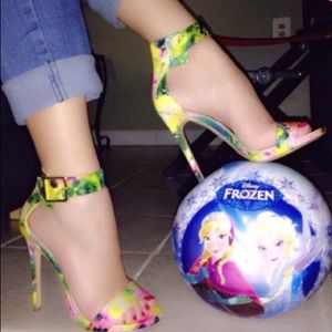 Steve Madden Sandals