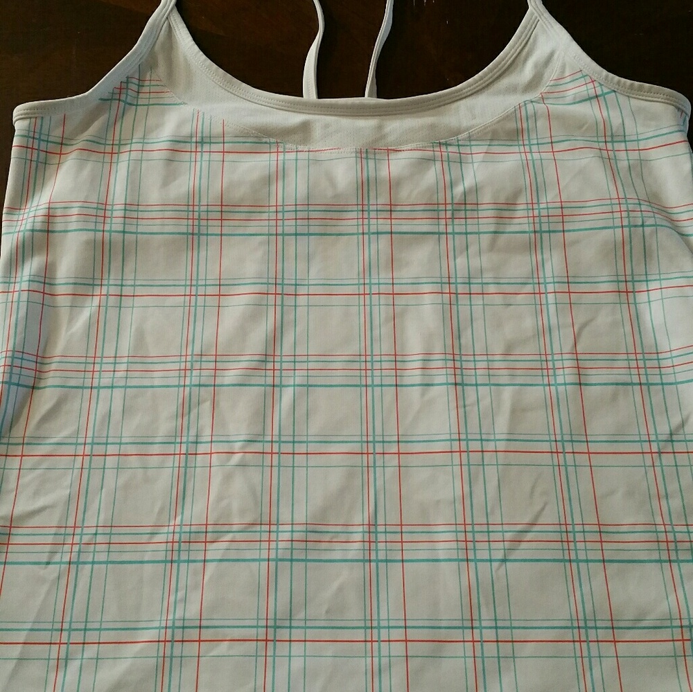 Champion workout top has mesh!