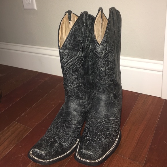 BLACK COWGIRL BOOTS - Picture 2 of 3