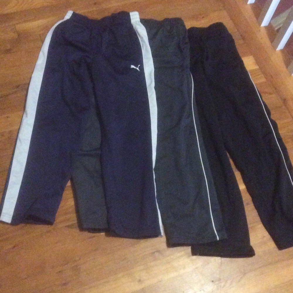 3 pairs Puma sweats